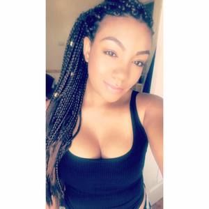 Meet your Posher, Ashley